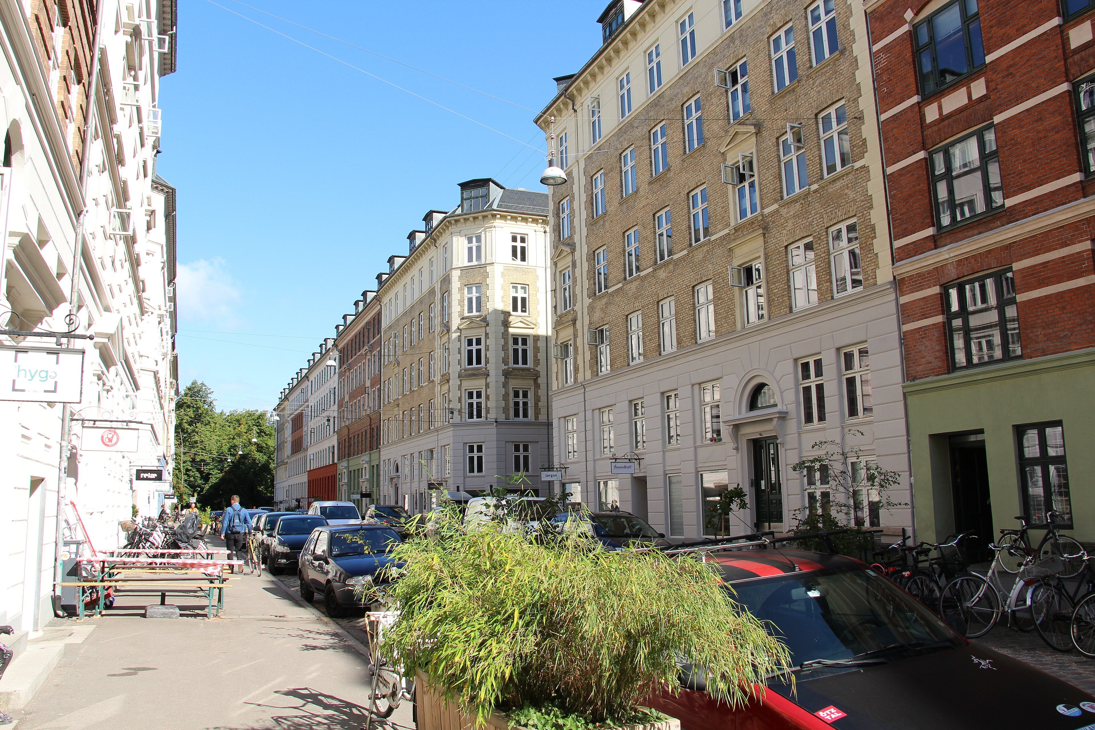 Cyclists and pedestrians moving along Jægersborggade in Copenhagen